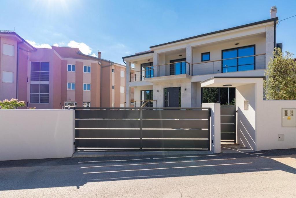 Villa Munat Ližnjan Eksteriør billede